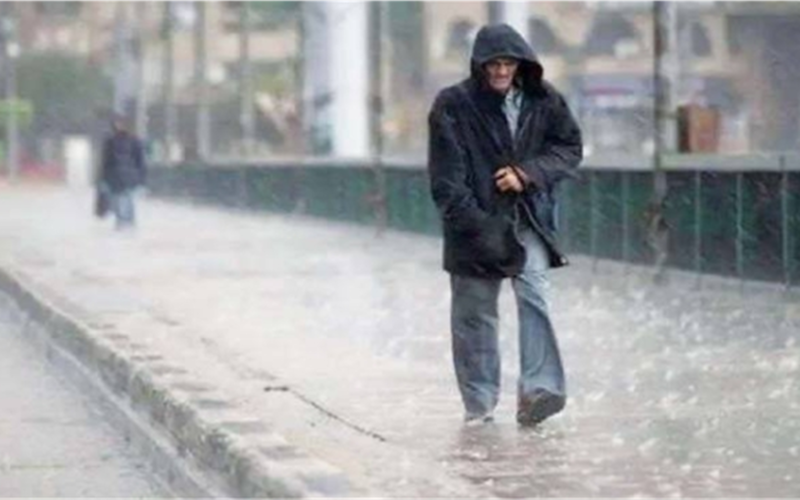 بسبب كتل هوائية.. الأرصاد تحذر من تغيير نوع الملابس خلال الأيام المقبلة